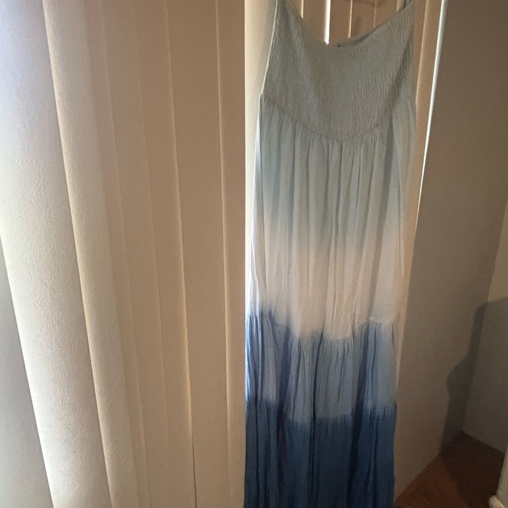 Raviya Blue and White Strapless Dress